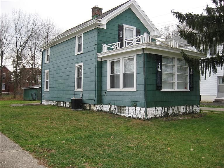 1st image of 1415 Ambrose Ave
