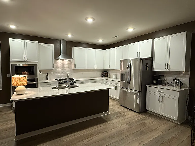 English Oak Dr — Photo 10