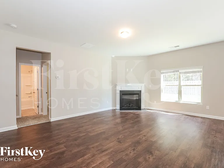 3527 Lebella Ln — Photo 2