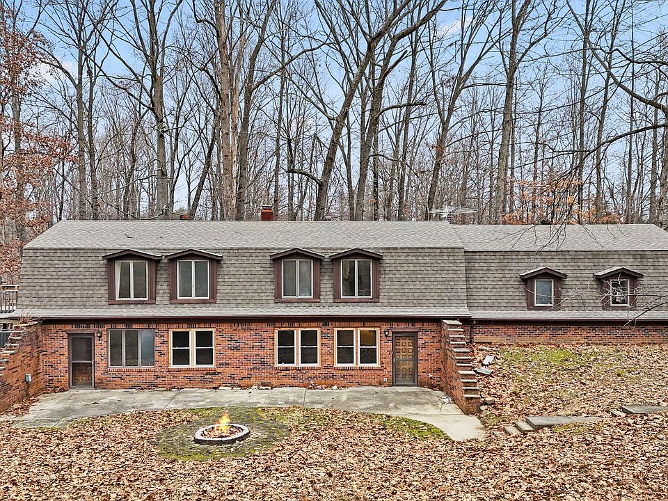1st image of 585 W Hinshaw Dr