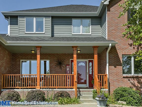 3rd image of 7910 Amelia Dr