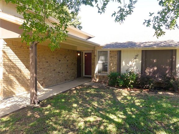 4th image of 3324 Meadow Wood Ln