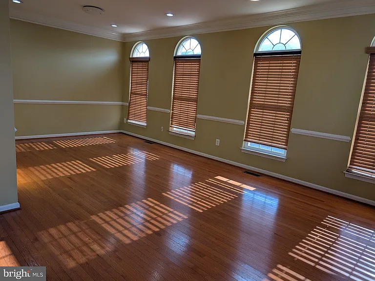 22611 Welborne Manor Sq — Photo 6