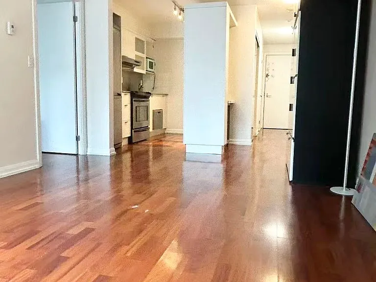 111 Elizabeth St E #705 — Photo 2