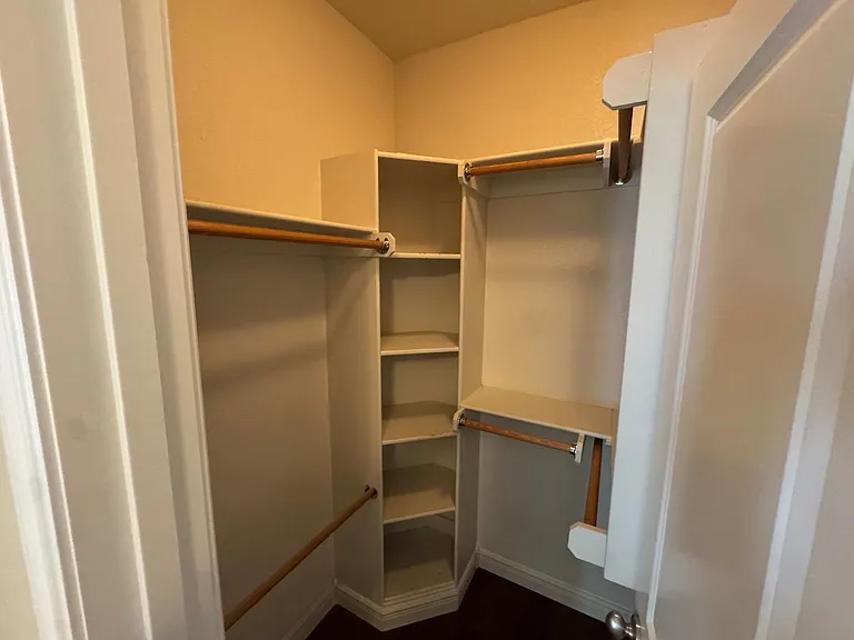 407 Lyndal Ln — Photo 37