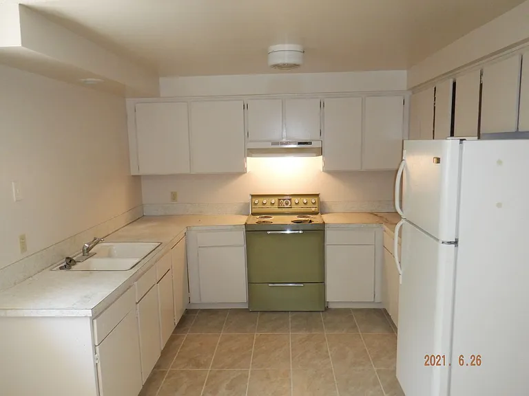 77 California St — Photo 3