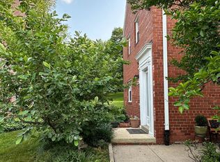 3300 Valley Dr, Alexandria, VA 22302