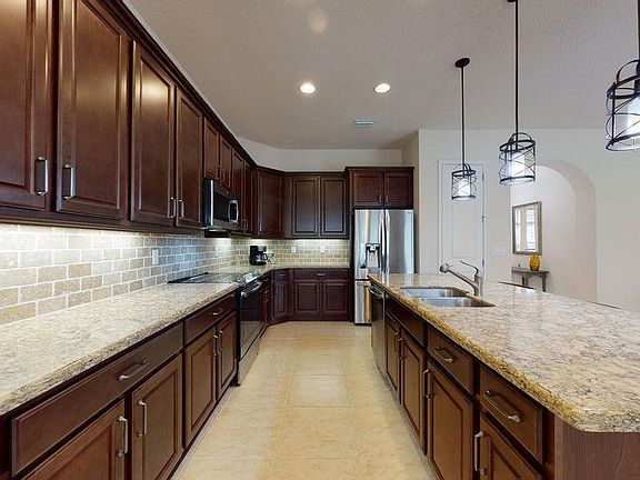 3rd image of 1 N Park Ln