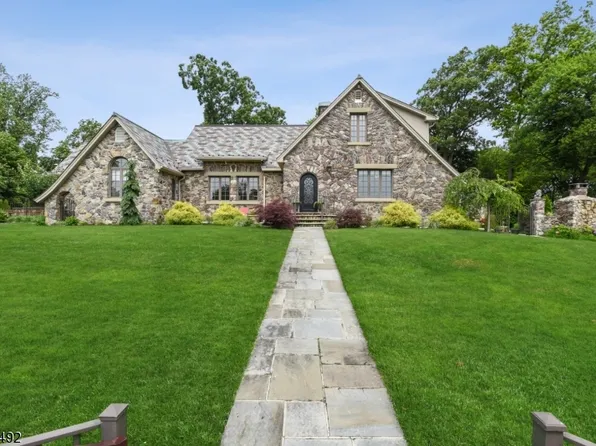 1032 Prospect Ave, Mountainside Boro, NJ 07092