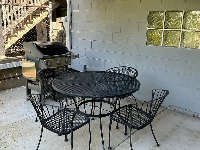 1217 W Grand Ave #G — Photo 10