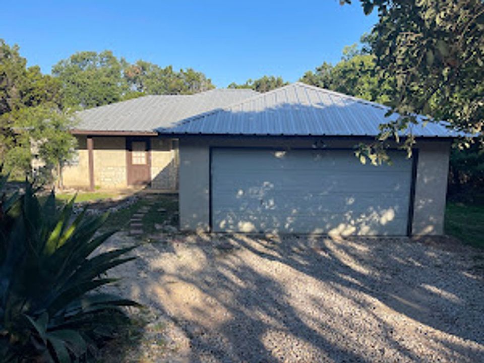 1st image of 125 Sonnyland Dr
