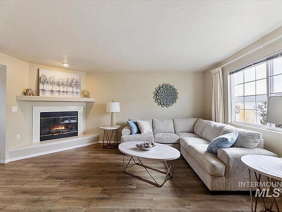 5th image of 10424 W Palm Ln