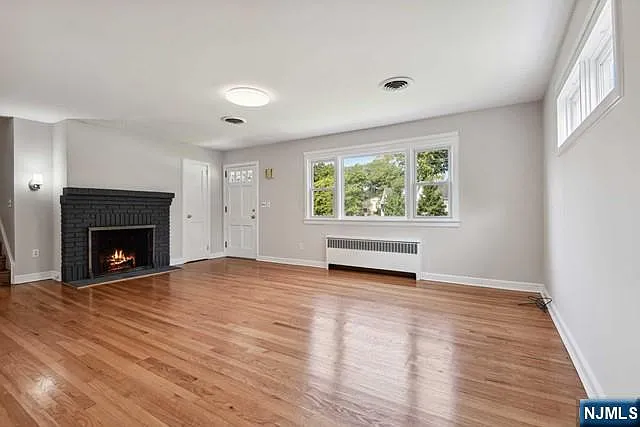 3 bed, 2.0 bath, $5,700 — Photo 2