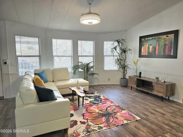 4111 Elks Dr, Las Cruces, NM 88005