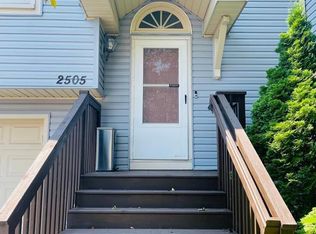 2505 Geranium Ave E, Maplewood, MN 55119