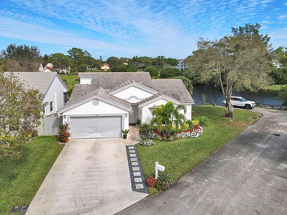 3rd image of 2875 Norway Pine Lane