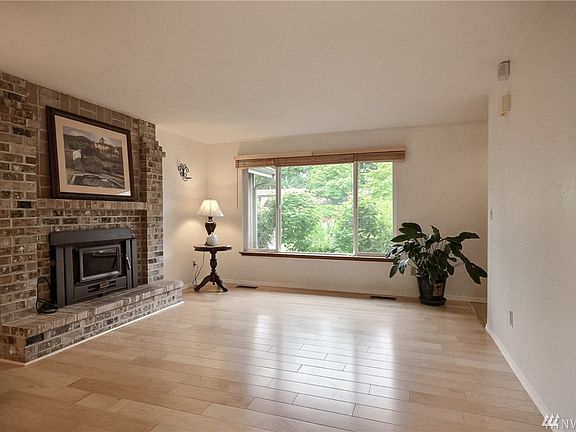 4th image of 15014 104th Avenue Ct E