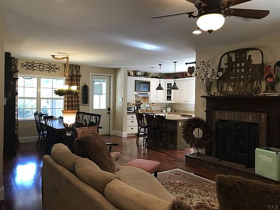 4th image of 5712 Whispering Woods Dr