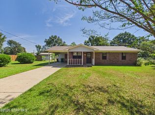 91 Angela Dr, Columbus, MS 39702