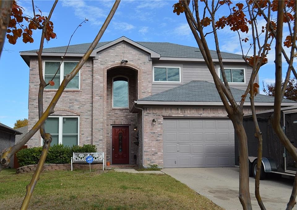 1st image of 2724 Scarborough Dr