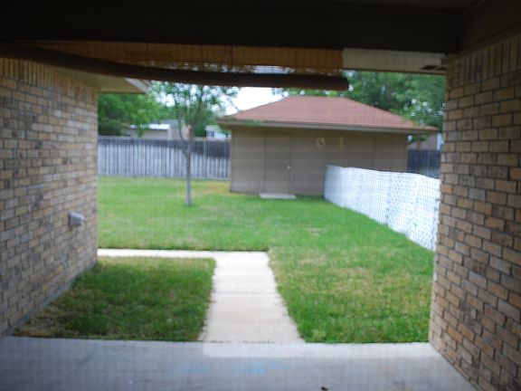 3rd image of 909 Crymes Ln #B