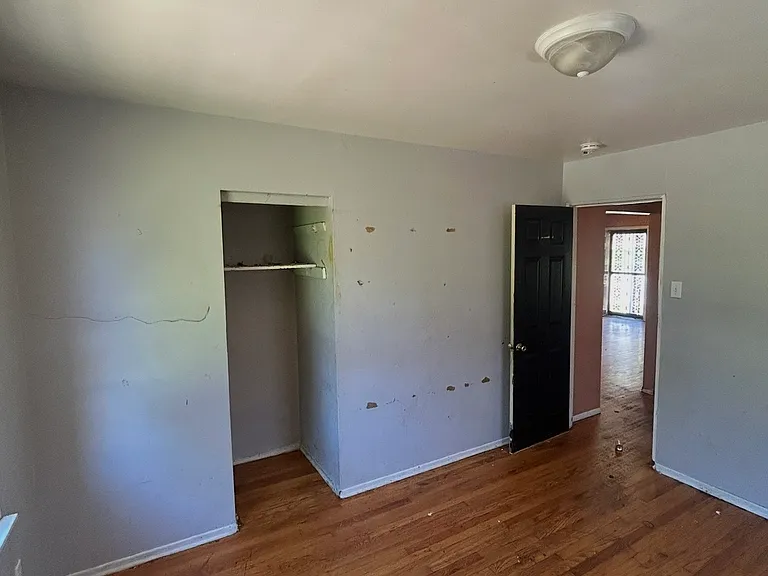 6998 Edison Ave — Photo 4