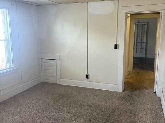 5th image of 75 Carmel Rd #2W