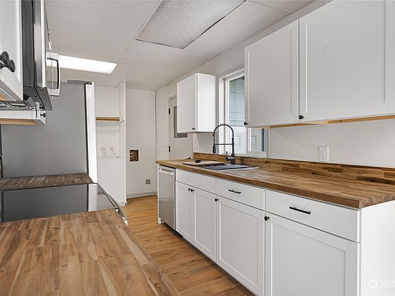 3rd image of 1205 Sherman Avenue