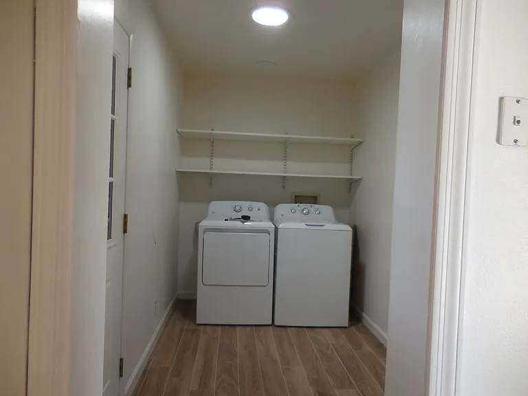 727 W 18th St — Photo 14