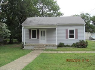 1402 Fairview St, Greensboro, NC 27405