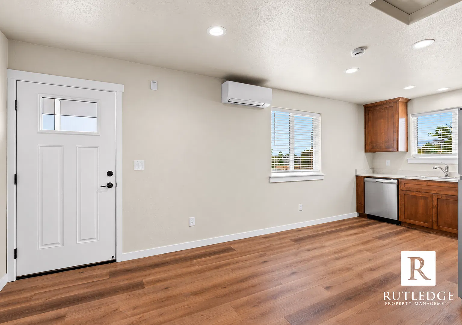 Brand New Willow Bend Estates in Snyder Creek - Central Point — Photo 2