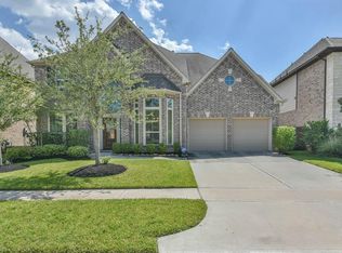 19915 Crested Peak Ln, Cypress, TX 77433