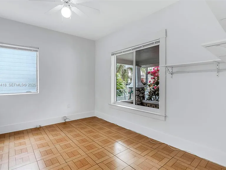 1243 SW 3rd St — Photo 5