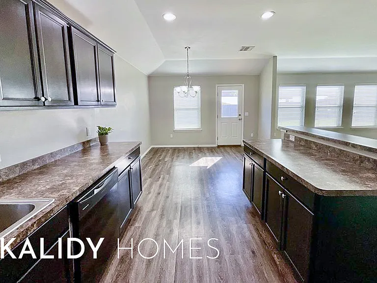 2904 Cider Mill Ln — Photo 6