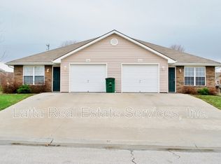 702 Faith Ln, Pleasant Hill, MO 64080