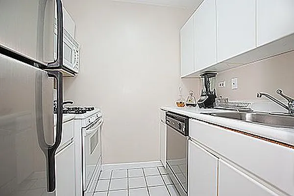 Rented by Level Group | media 27