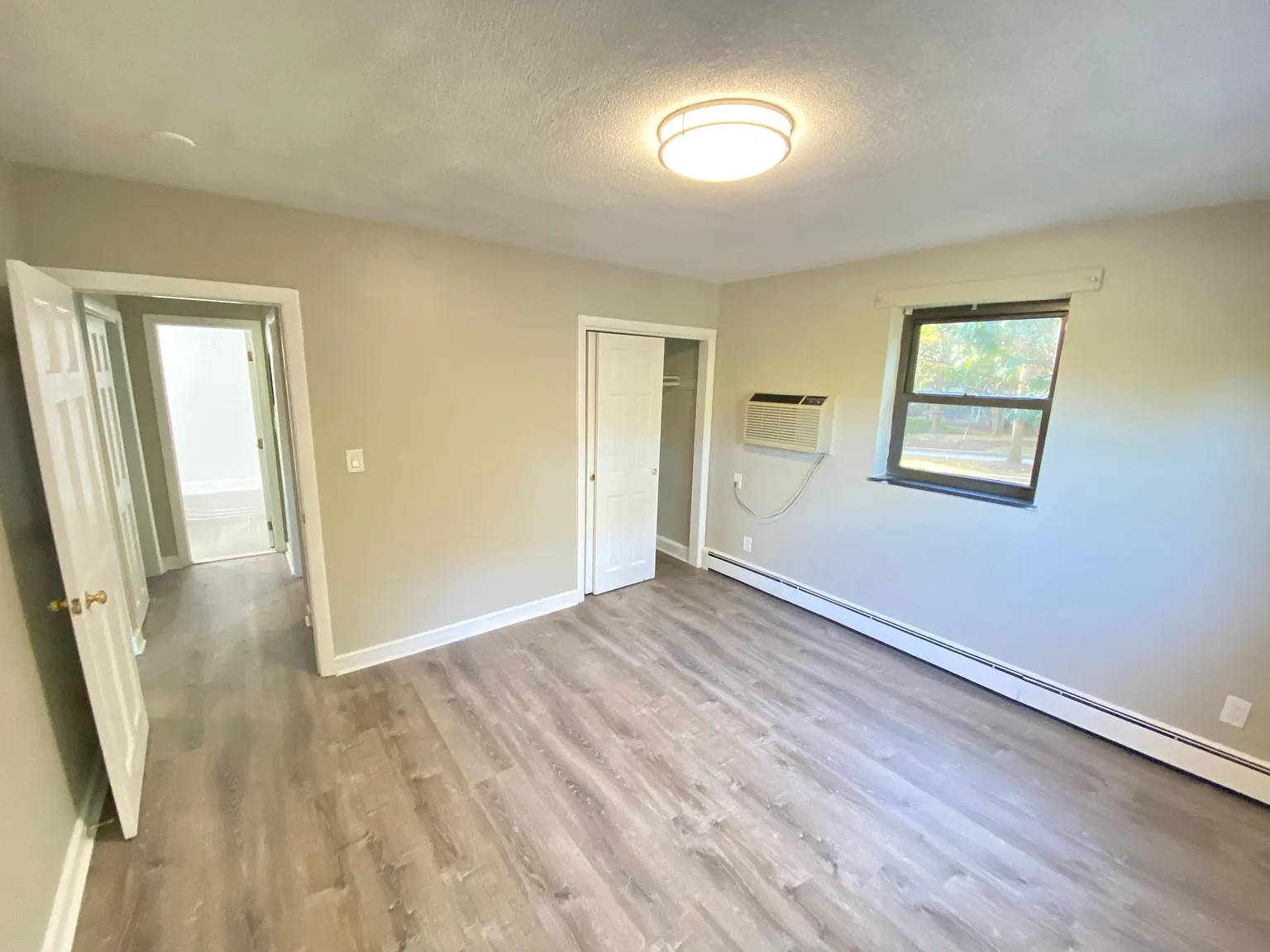 2 bed, 1025 sqft, $2,850 — Photo 4