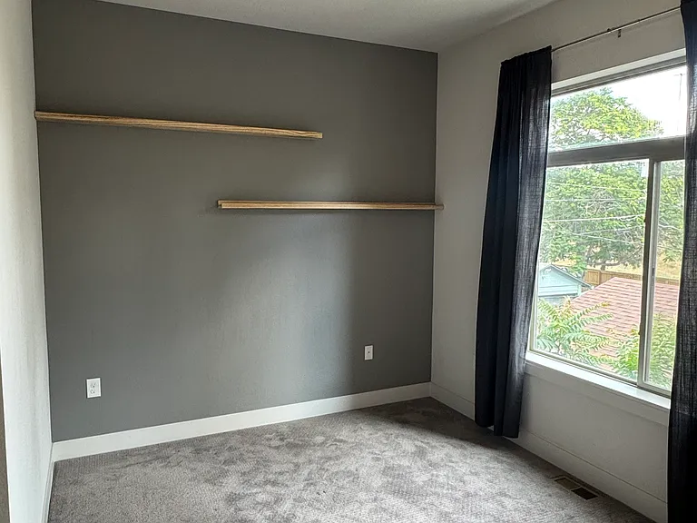Oversized Primary Bedroom with En Suite Bathroom