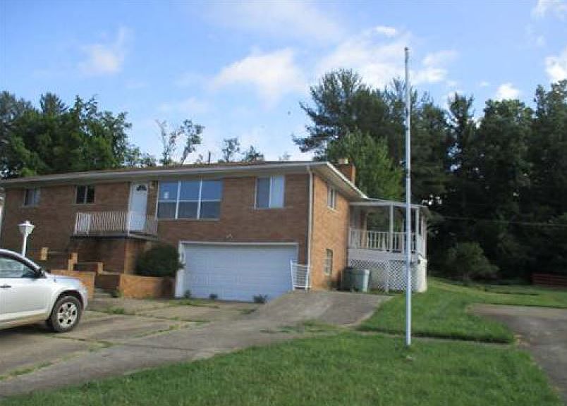 1st image of 10 Hilda Dr