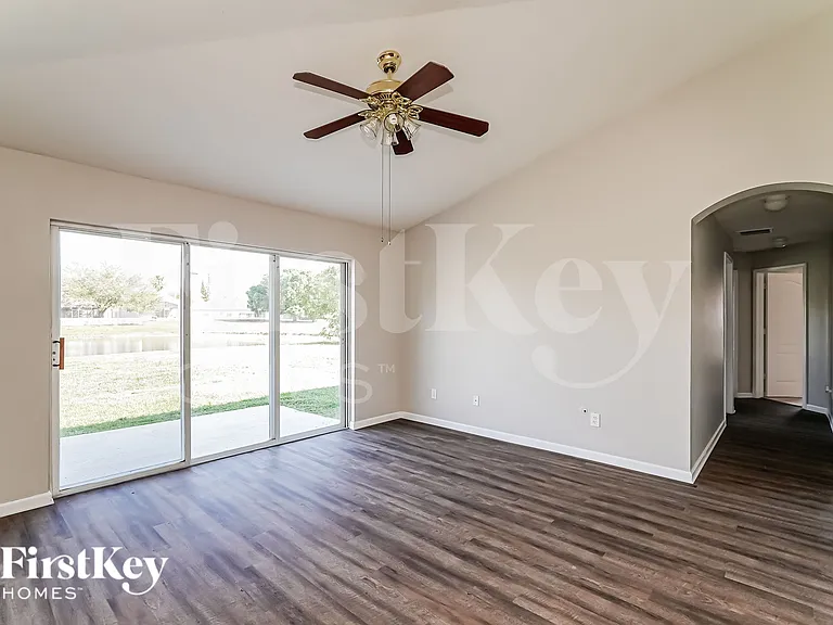 12430 Midpointe Dr — Photo 7