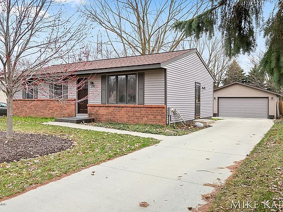 2nd image of 2140 Berwyn Ct SW