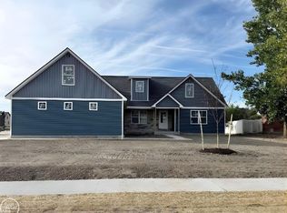 249 Shelldrake Ln, Saint Clair, MI 48079