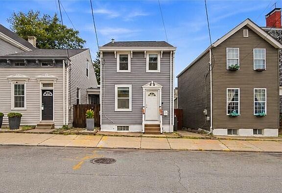 2nd image of 634 W 12th St