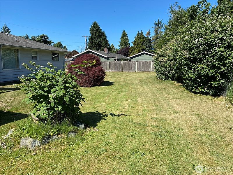 3rd image of 10600 Vista View Drive