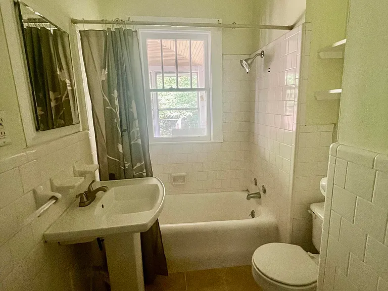 314 N Harvey St — Photo 6