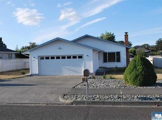 812 E Alder St, Sequim, WA