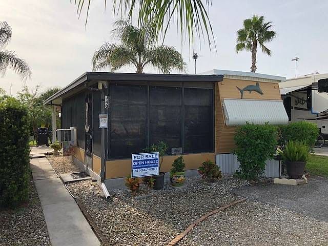 1st image of 3701 Baynard Dr #4J
