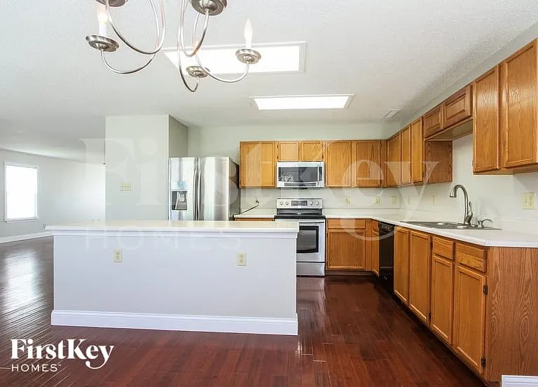 6632 Sonesta Dr — Photo 5