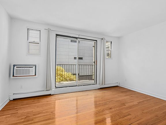 4th image of 120 4th Pl APT B2