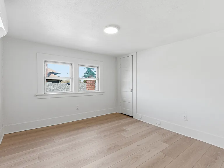 2945 NE 57th Ave — Photo 32